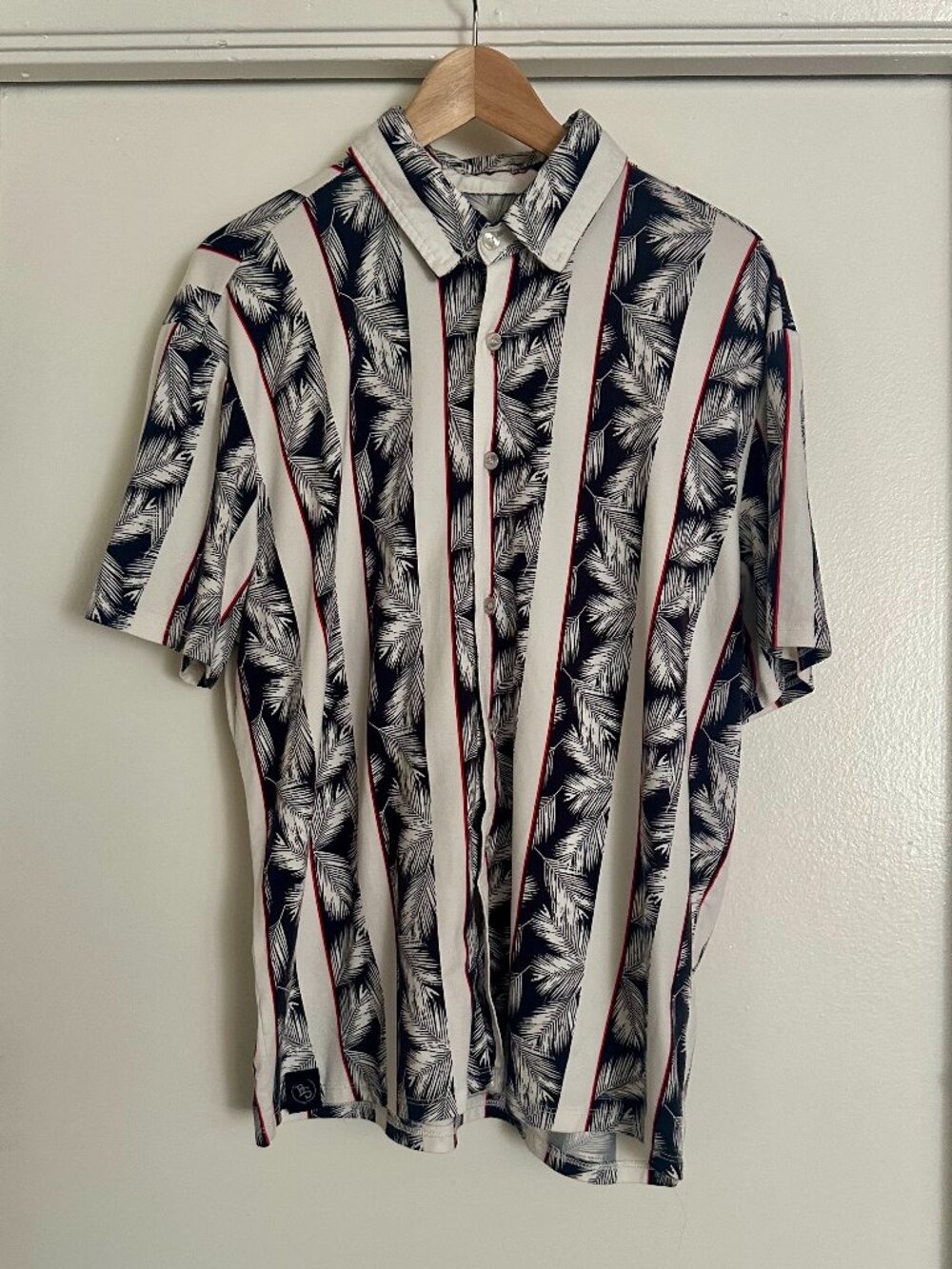 Brooklyn Standard Hawaiian Shirt Men’s Medium Red White Black Short Sleeve